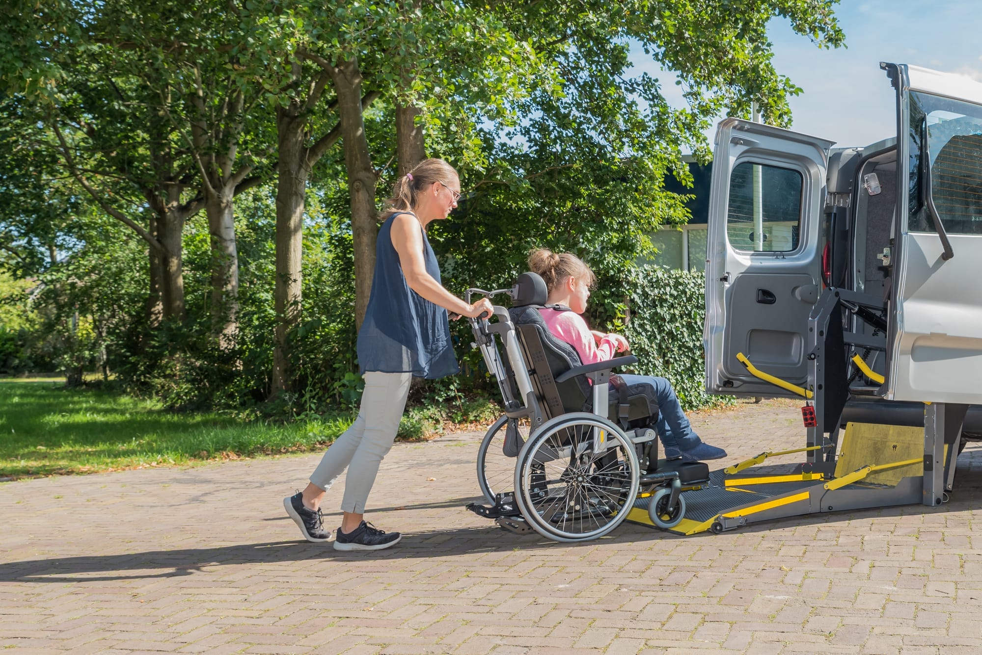 The 3 Best Folding Electric Wheelchairs for Senior Travelers in 2025